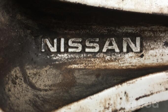 Nissan, stop lekki