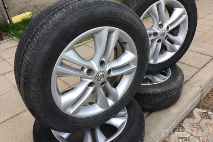 Nissan, stop lekki