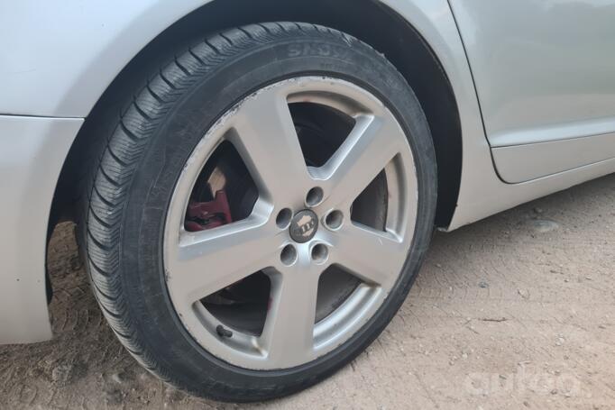 AUDI, stop lekki