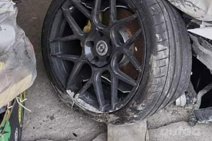 BMW, stop lekki