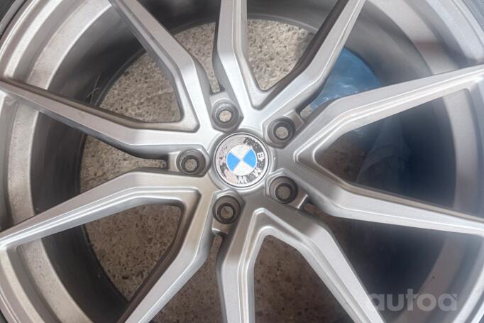 BMW, stop lekki