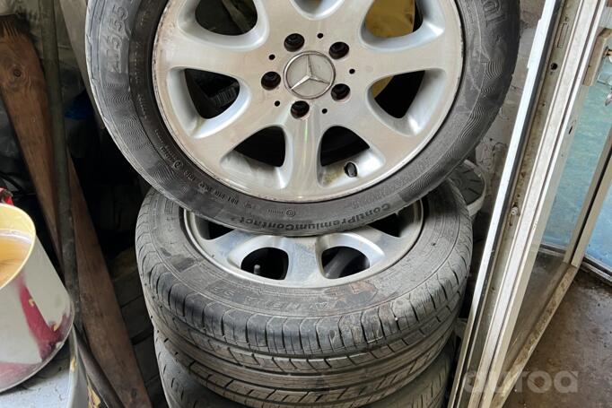 Mercedes-Benz, stop lekki