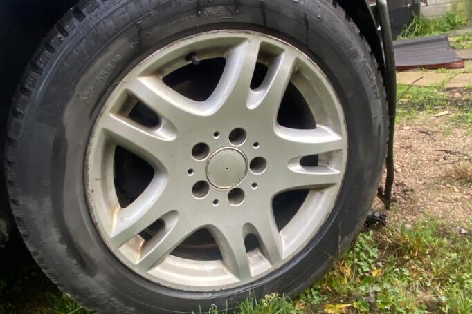 Mercedes, stop lekki