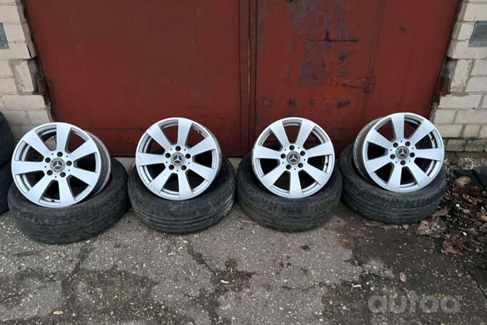 Mercedes-Benz, stop lekki