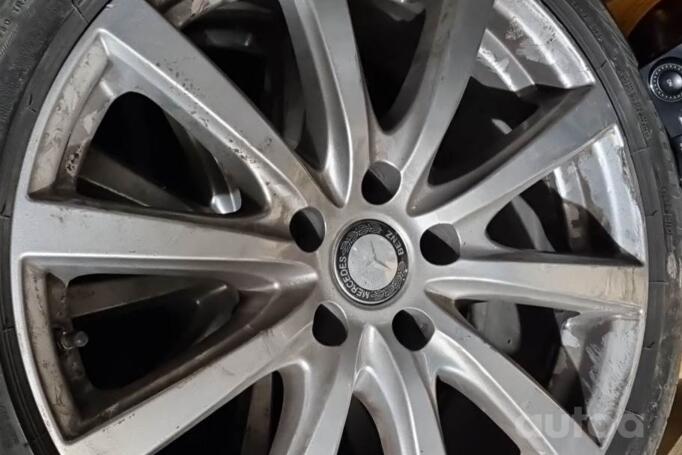 Mercedes, stop lekki