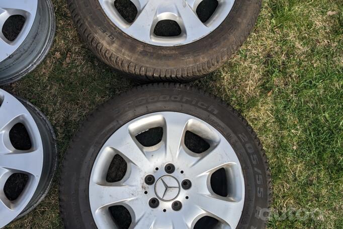 Mercedes-Benz, stop lekki