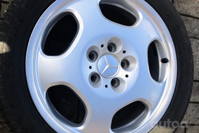 Mercedes Benz, stop lekki