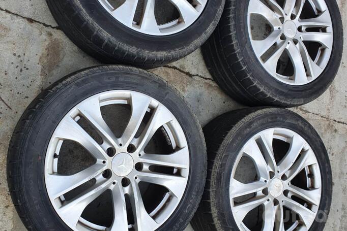 Mercedes, stop lekki