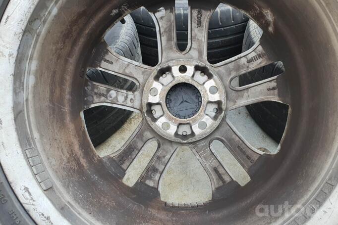 Mercedes, stop lekki