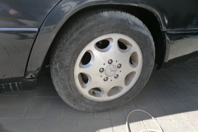 Mercedes, stop lekki