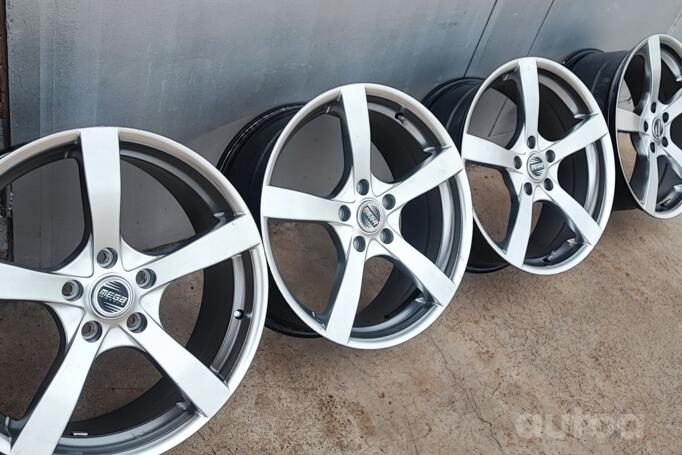 Mega wheels, stop lekki