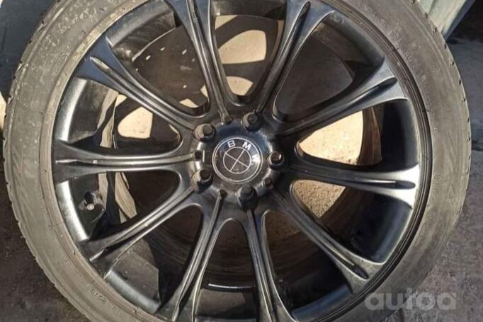 Eu 3 sveiki vienas mustas, stop lekki