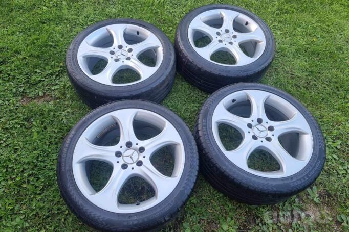 Mercedes-Benz, stop lekki