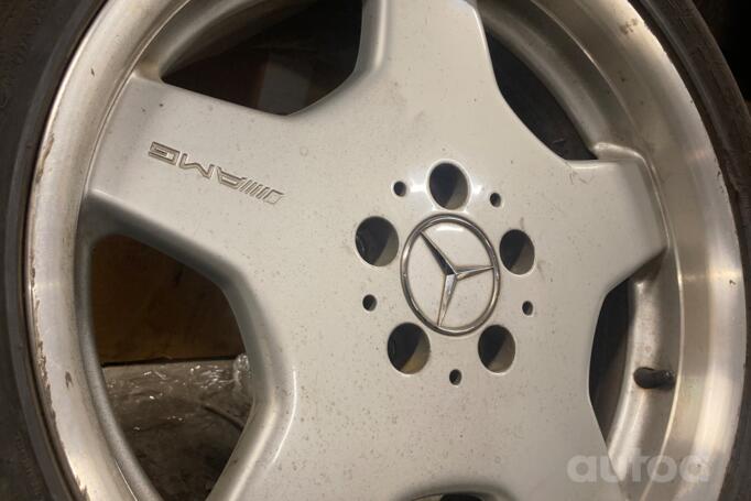 Mercedes-Benz, stop lekki