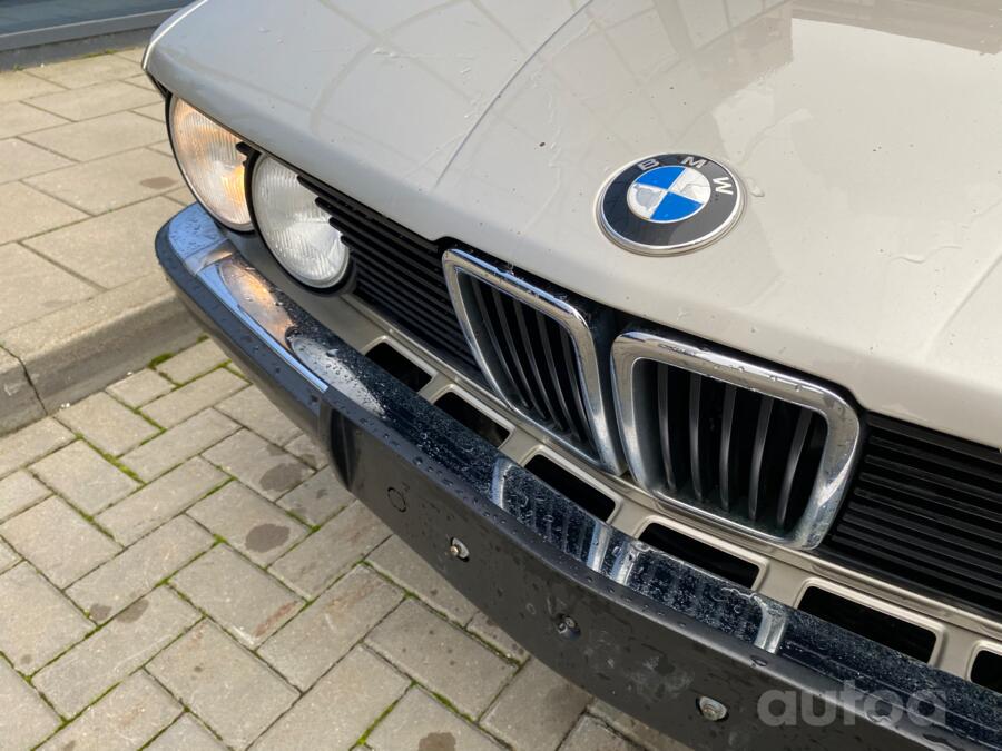 BMW 5 Series E28 Sedan