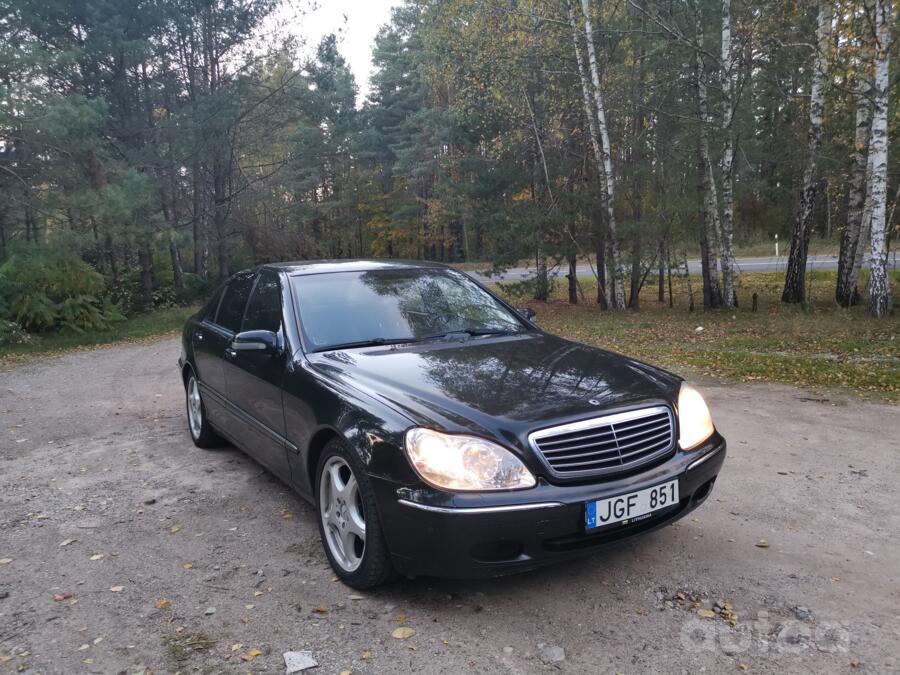Mercedes-Benz S-Class W220 Sedan