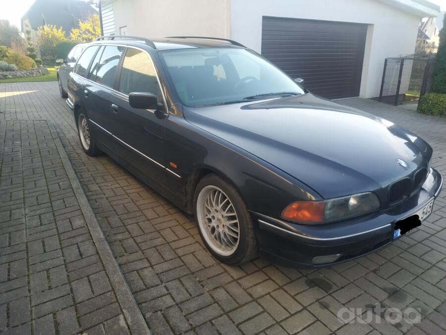 BMW 5 Series E39 Touring wagon
