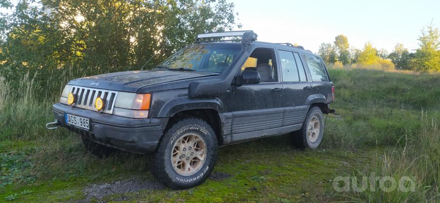 Jeep Grand Cherokee ZJ SUV