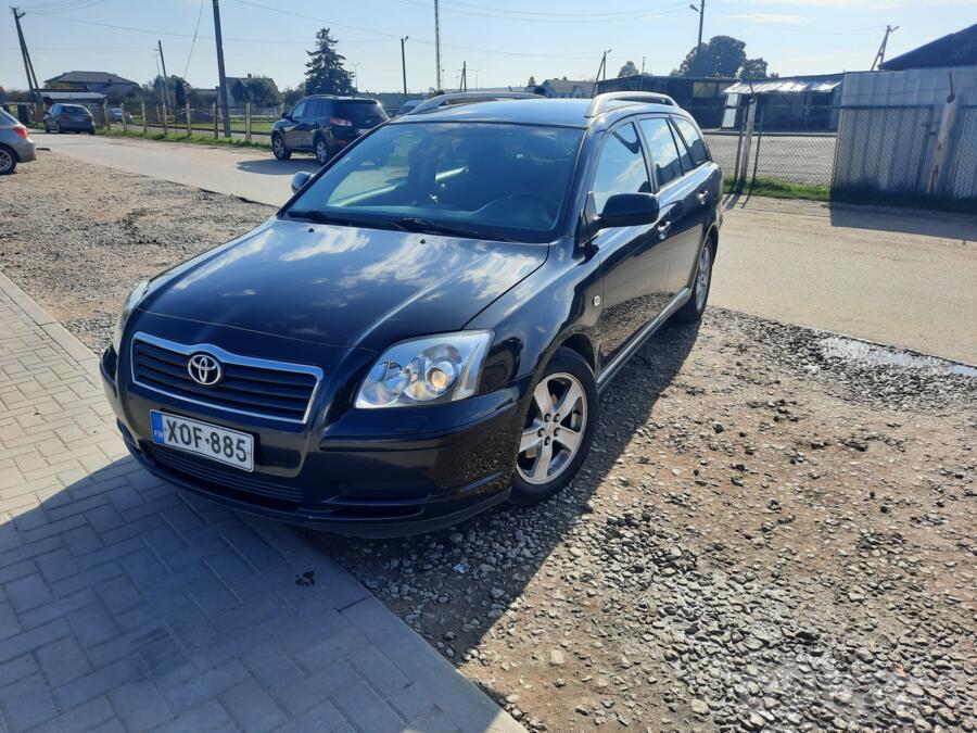 Toyota Avensis 2 generation wagon