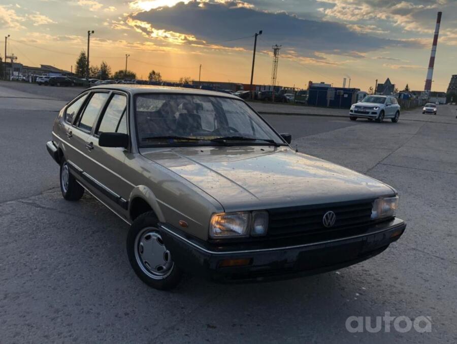 Volkswagen Passat B2 Hatchback 5-doors