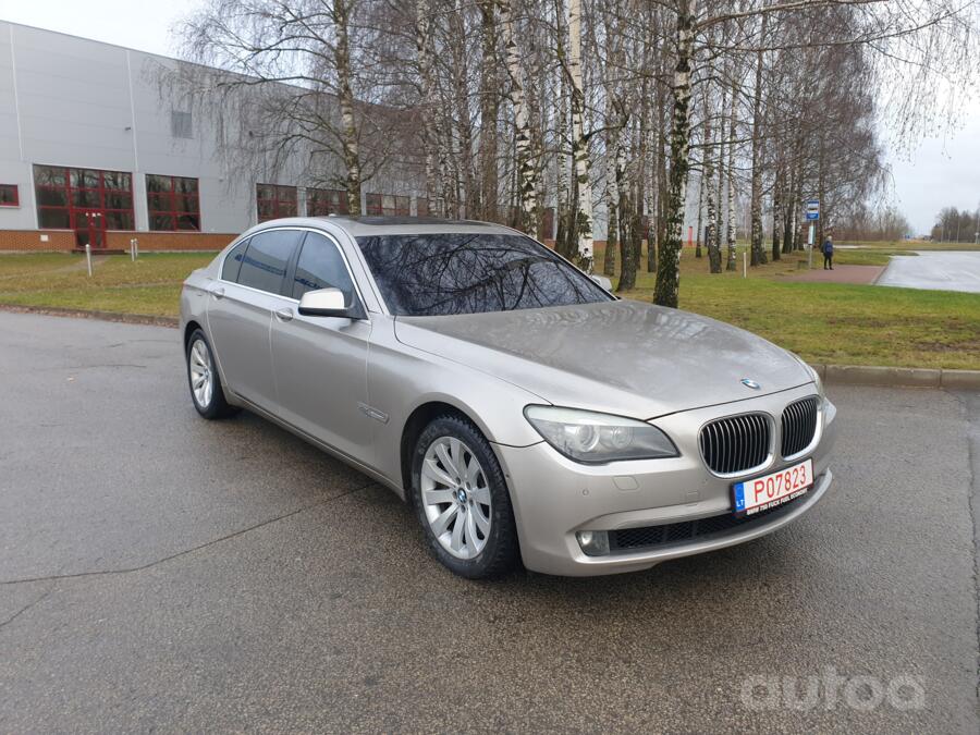 BMW 7 Series F01/F02 Sedan