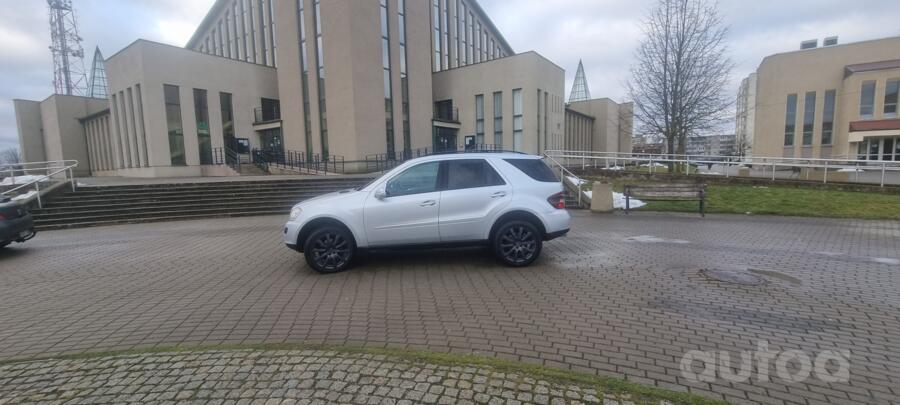 Mercedes-Benz M-Class W164 AMG crossover 5-doors