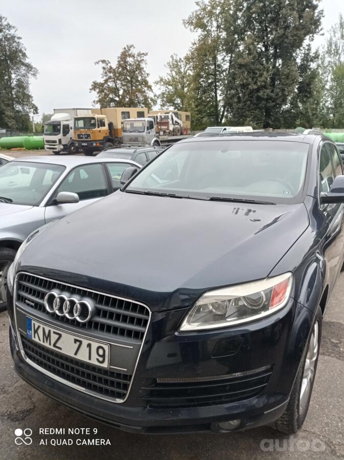 Audi Q7 4L Crossover