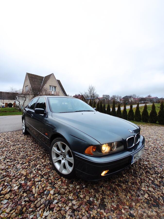BMW 5 Series E39 Sedan 4-doors