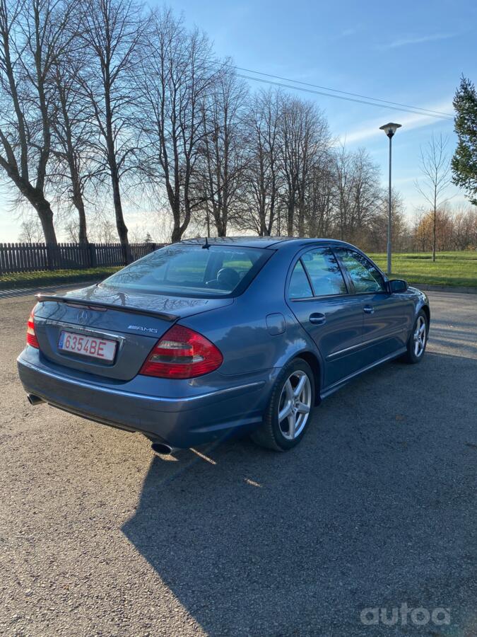 Mercedes-Benz E-Class W211 Sedan