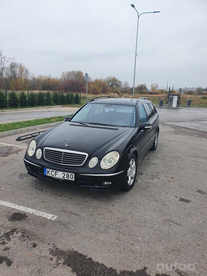 Mercedes-Benz E-Class W211 Sedan