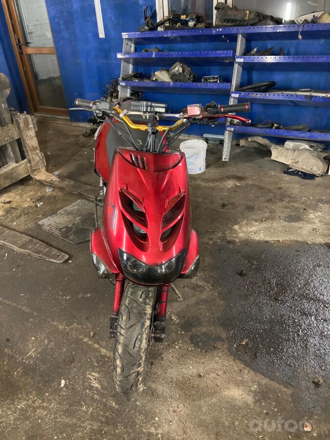 Aprilia SR