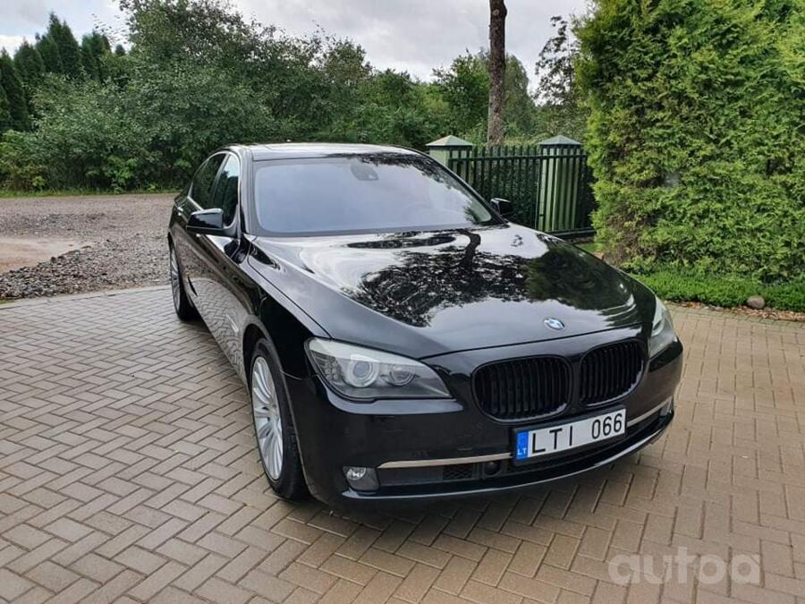 BMW 7 Series F01/F02 Sedan