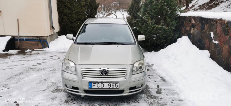 Toyota Avensis 2 generation Sedan