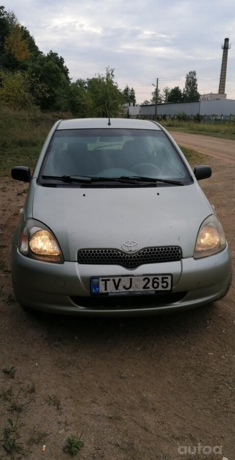 Toyota Yaris 1 generation