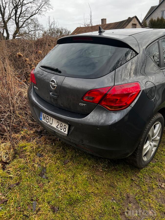 Opel Astra J [restyling] Hatchback 5-doors