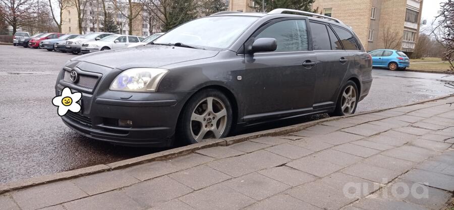 Toyota Avensis 2 generation wagon
