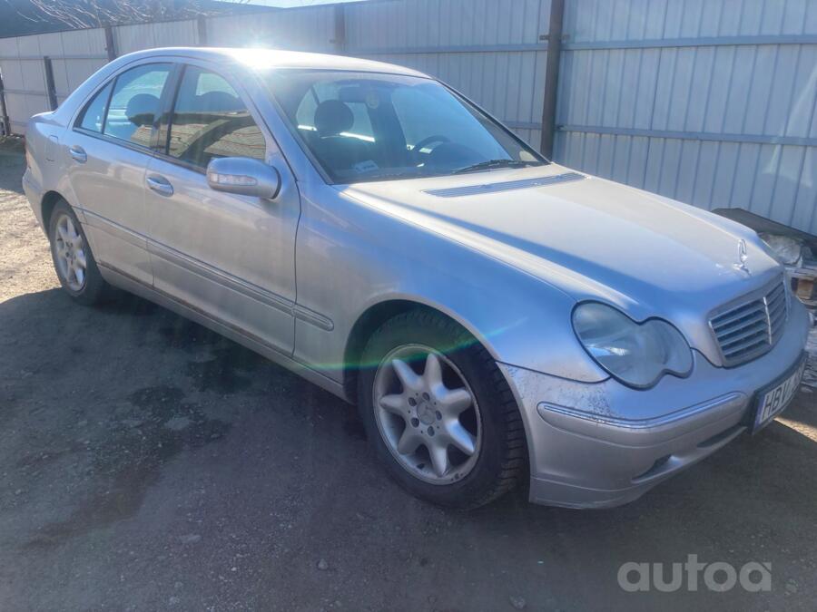Mercedes-Benz C-Class W203/S203/CL203 Sedan