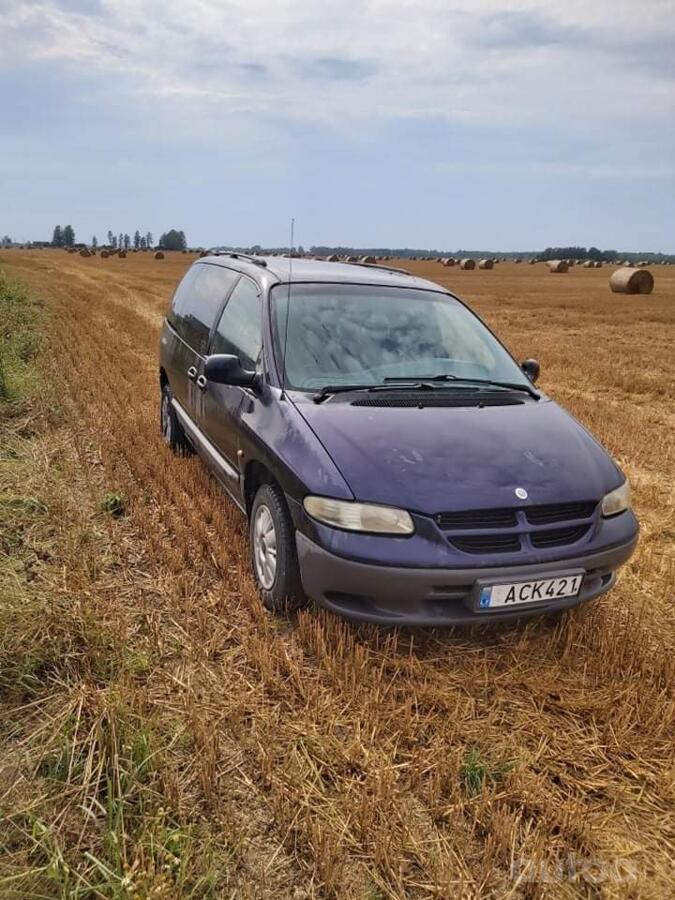 Chrysler Voyager 3 generation Grand minivan 5-doors