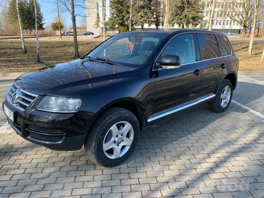 Volkswagen Touareg 1 generation Crossover