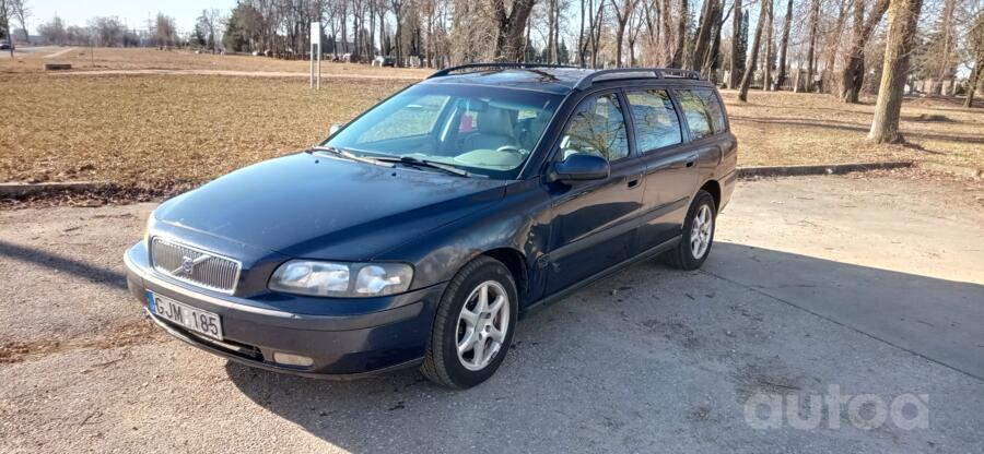 Volvo V70 2 generation wagon