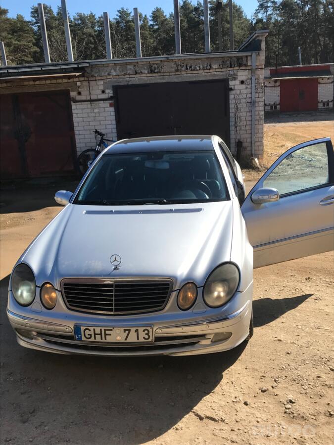 Mercedes-Benz E-Class W211 Sedan