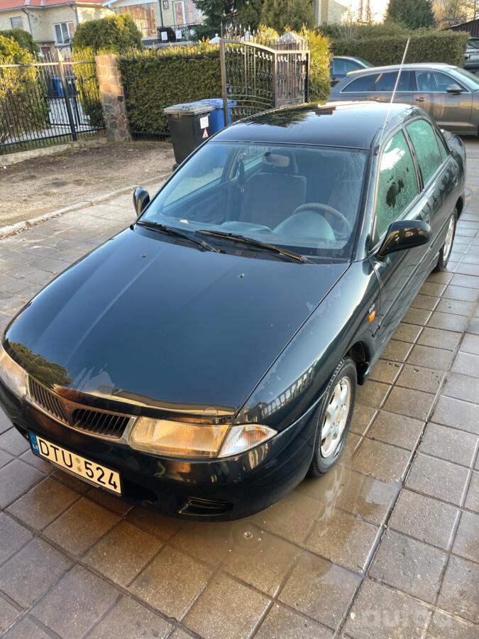 Mitsubishi Carisma 1 generation Sedan