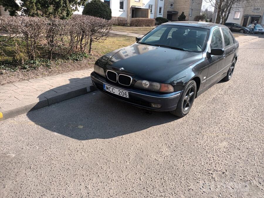 BMW 5 Series E39 Sedan 4-doors