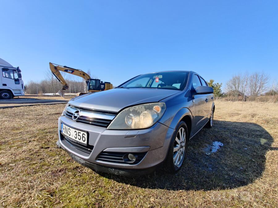 Opel Astra H Hatchback