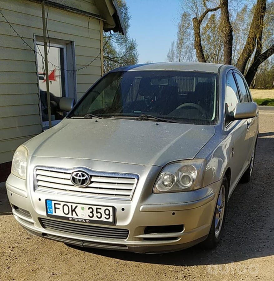 Toyota Avensis 2 generation Sedan