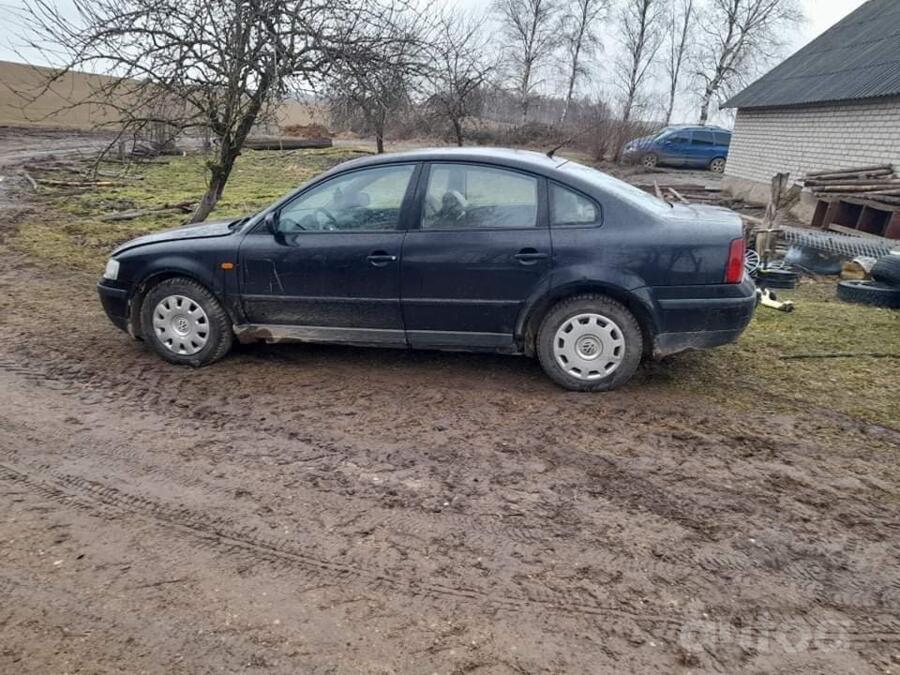 Volkswagen Passat B5 Sedan 4-doors