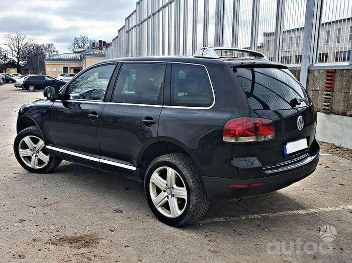 Volkswagen Touareg 1 generation Crossover