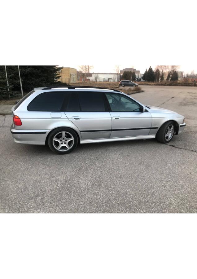 BMW 5 Series E39 Touring wagon
