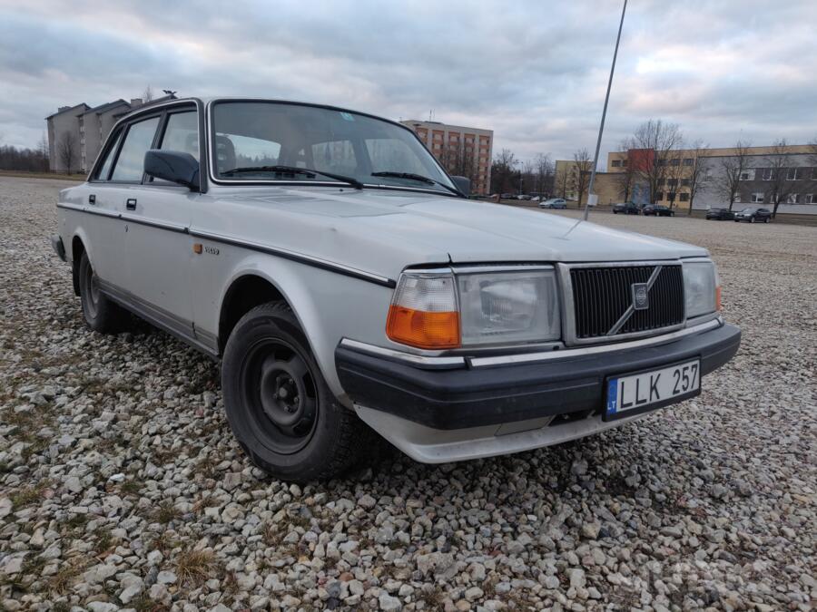 Volvo 240 1 generation 244 Sedan 4-doors