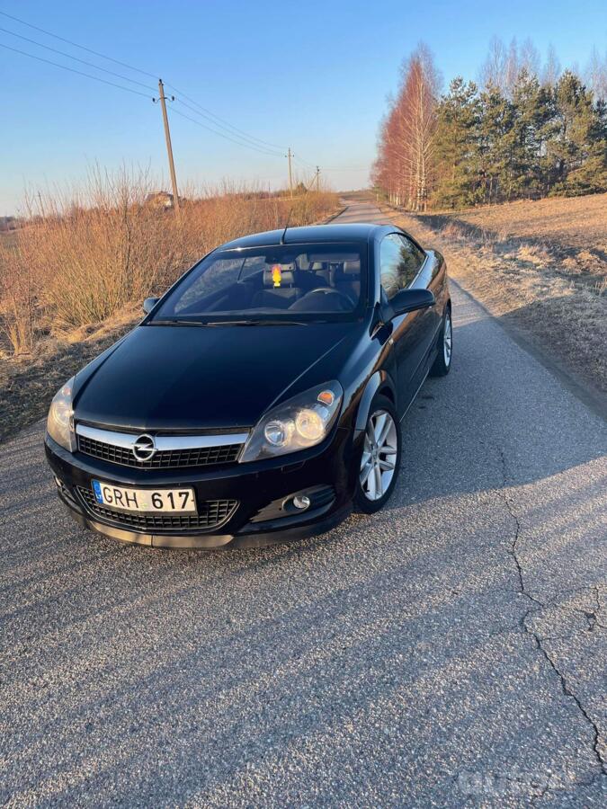 Opel Astra H Hatchback